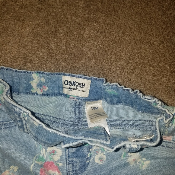 Oshkosh B'gosh Baby Girl Jeans - Picture 3 of 3